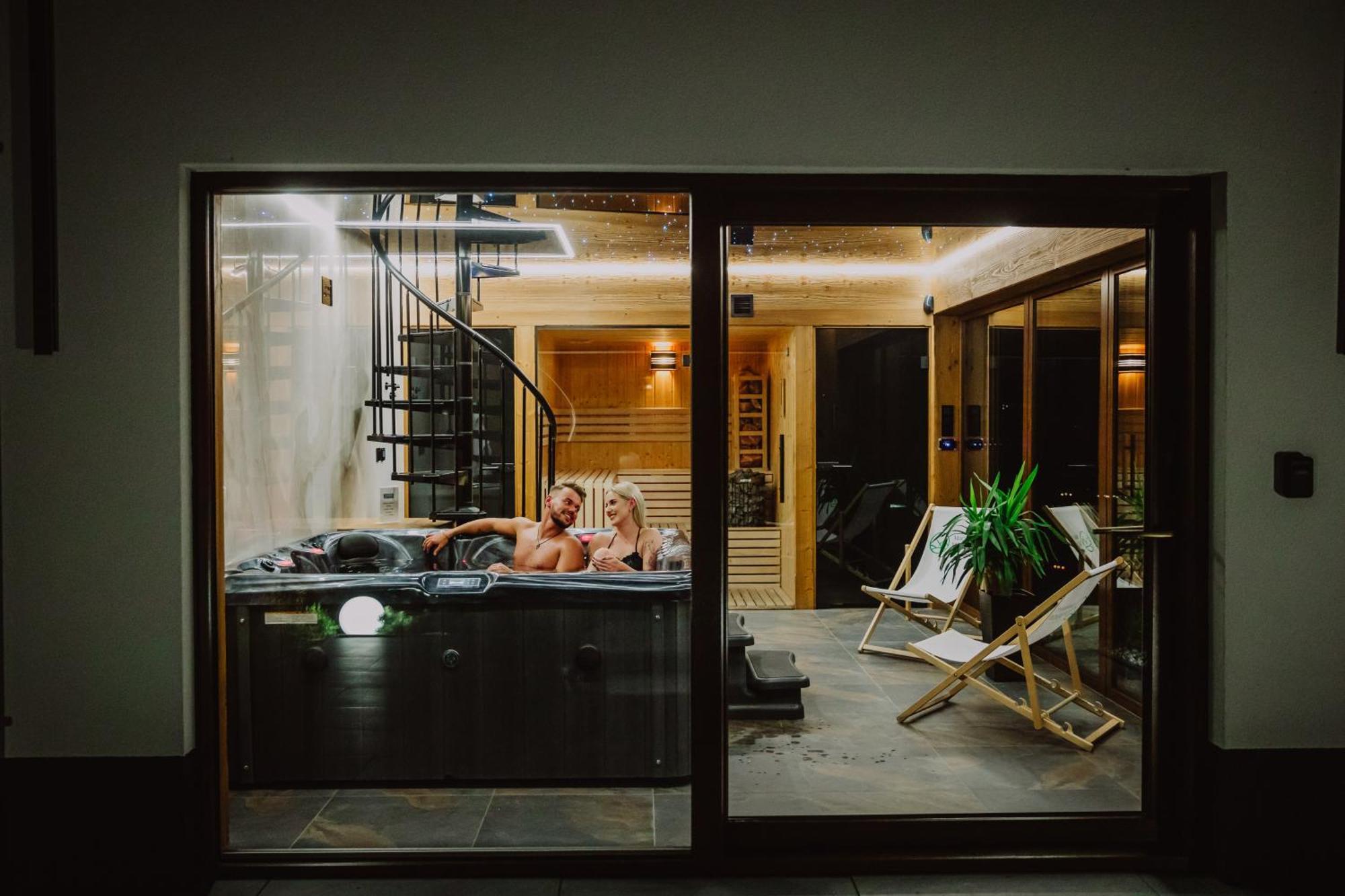 Maciejowe Wzgorze Domek Z Dwoma Niezaleznymi Apartamentami Ze Spa - Sauna, Jacuzzi, Teznia, Izba Solna I Solankowa, Balia Na Wylacznosc Z Hydromasazami Rabka-Zdrój Exterior foto